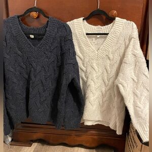 Lot distressed xl Sweaters Wishlist navy cream cable light fuzzy cozy